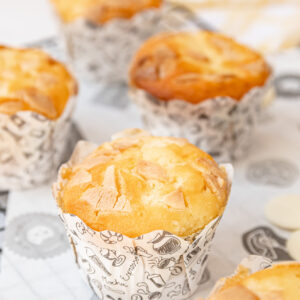 Magdalenas congeladas Limón con choco blanco X4 – 90 gramos cada una